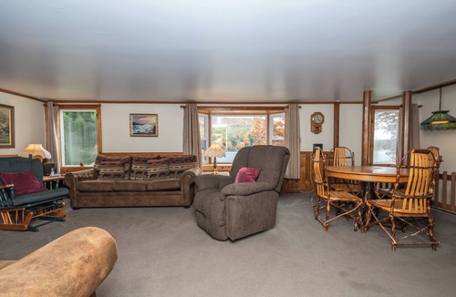 McHenry Cottage | Water's Edge by Taylor Made Deep Creek
