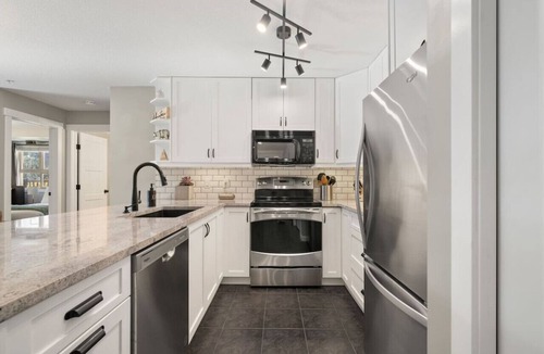 Invermere Apartment | Water`s Edge | Pool | Hot Tub | Pets | Ground LVL