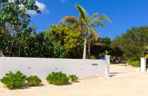 Cooper Jack Bay Settlement Cottage | Waterfront Cottage Dockside Patio Jeep SUV Kayak SUP Bike Boat Beaches Jet Ski
