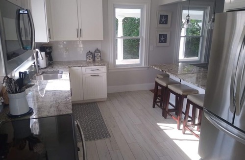 Newport House | Water View 6-Bedroom Colonial, Hedgegate of Newport, Perfect for Large Groups