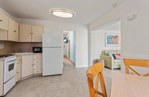 Little Torch Key Hotel | Water View Queen Suite w/Kitchen, Pool & Private Beach Access | Breakfast-Free