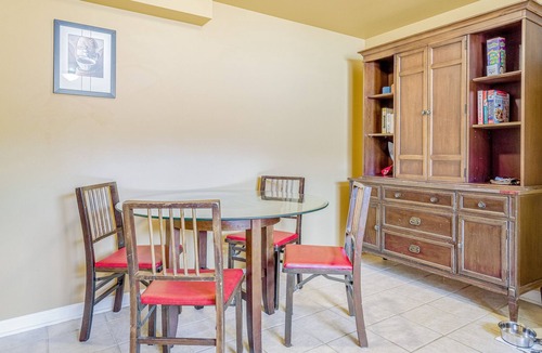 Lakeridge Apartment | Water-view retreat with deck, grill, paddleboards & bikes - dog-friendly