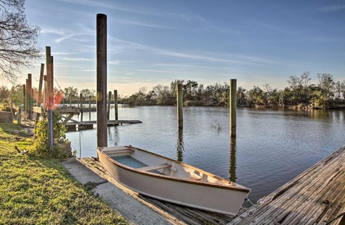 Madisonville House | Water Views & Private Dock! Madisonville Townhome