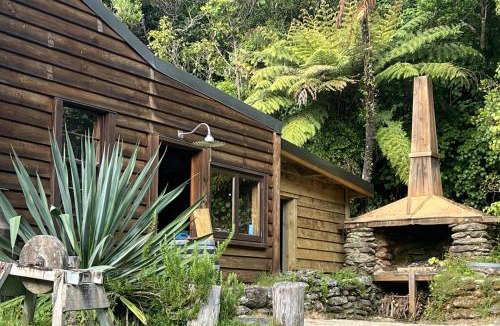 Saint Omer House | Waterfall Bay