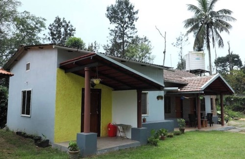 Mysore House | Waterfall Whispers & Coffee Aromas – A Cozy Family Retreat