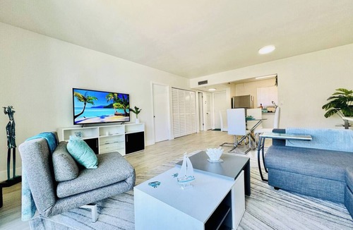 Eastern Shores Apartment | Waterfront 1BR, Parking , Walk to the Beach