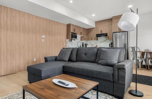 Airdrie Apartment | Waterfront 1BR Suite Private and Modern and Queen Bed