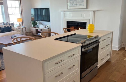 Jamestown Condo | Waterfront 2 bdrm, 2 bath Condo in the Heart of Jamestown