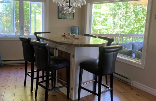 Lunenburg County House | Waterfront 2-bedroom house with high speed internet 20 minutes from Mahone Bay.