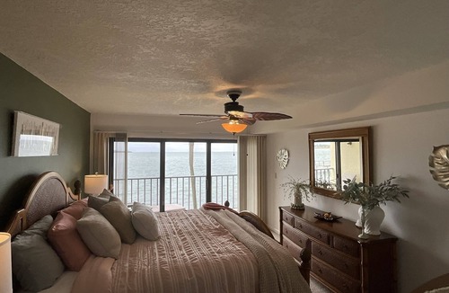 Pinellas Point Condo | Waterfront 2B-2B St. Petersburg FL, views of the Skyway Bridge and Tampa Bay