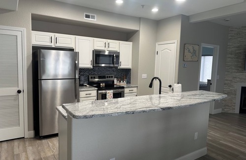 Lake Ozark Condo | WATERFRONT 2BDR MONARCH COVE
