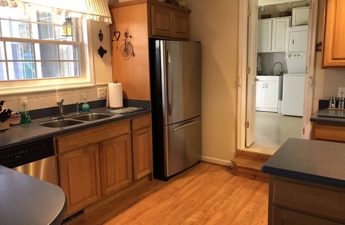 Severna Park House | Waterfront 2BR Guest House on Cypress Creek - Severna Park