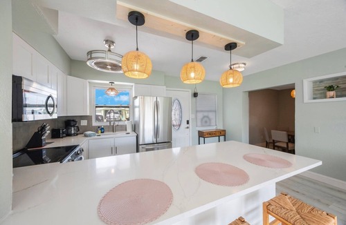 Hudson Beach Estates House | Waterfront 3/2 in Hudson, Fish from Dock!