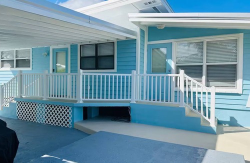 Goodland House | Waterfront 3-BR, 2-BA Pet Friendly Vacation Rental 5 mi to Marco Island