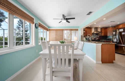 Englewood House | Waterfront 3BR – Pool, Dock, Kayaks & Beach