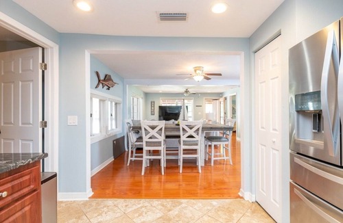 Balm House | Waterfront 3BR Villa w/Gym/Pool & Dock Access