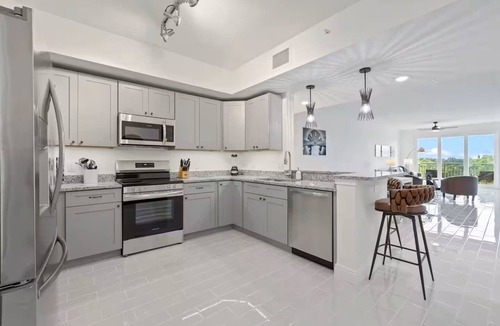 Merritt Island Condo | Waterfront 5BR escape near Kennedy Space Center