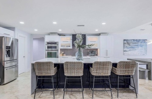 Marco Island House | Waterfront 6-bedroom Estate Home, Pool & Fitness room in fantastic Marco Island