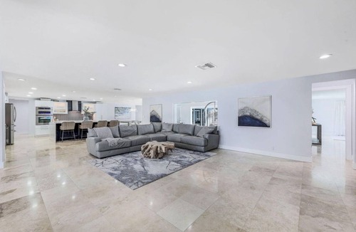 Marco Island House | Waterfront 6-bedroom Estate Home, Pool & Fitness room in fantastic Marco Island