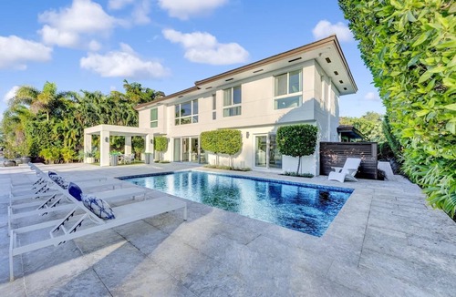 East Fort Lauderdale Villa | Waterfront 6BR Estate - Private Dock & Heated Pool - Seven Isles FTL