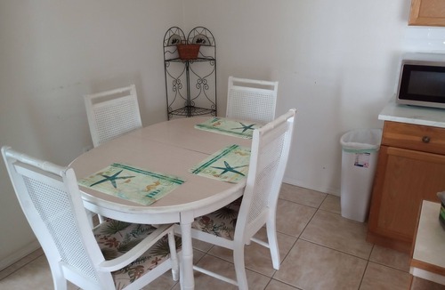 Cape Cay House | WATERFRONT! $75 JUNE Special,New Remodel 2/2 Kayak, Gulf, dolphins, manatees.