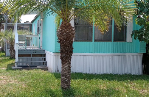 Cape Cay House | WATERFRONT! $75 JUNE Special,New Remodel 2/2 Kayak, Gulf, dolphins, manatees.