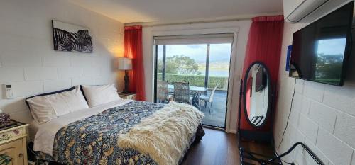 Otago Apartment | Waterfront Abode - 2 bedrooms