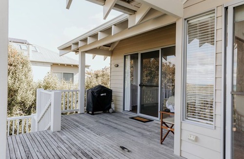 Eagle Bay House | Waterfront