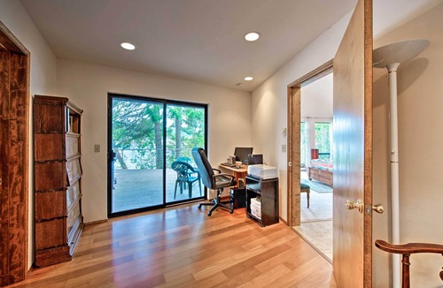 Rollingbay House | Waterfront Bainbridge Island Home: Stunning Views!