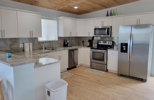 Doctor's Arm House | Waterfront, Bayview home with dockage sleeps 4