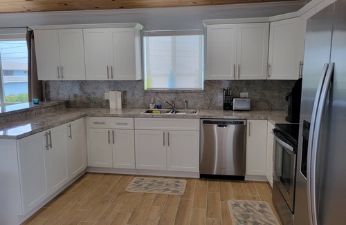Doctor's Arm House | Waterfront, Bayview home with dockage sleeps 4