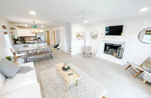 Dune Allen Beach House | Waterfront Beach Retreat - 4bdrm