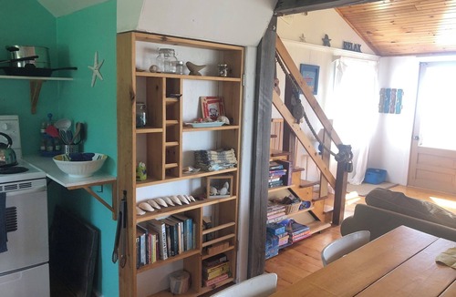 Fernwood Cottage | Waterfront Beach House!