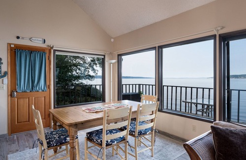 Langley House | Waterfront Beach House, Whidbey Island Langley