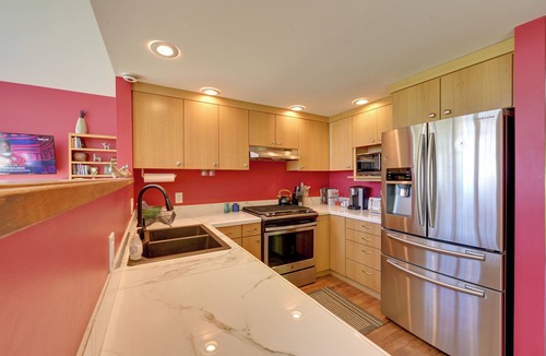 Marietta-Alderwood Cottage | Waterfront Bellingham Bliss: Steps to Beach!