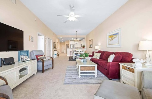 Clearwater Beach Condo | Waterfront Breeze Condo - Pool - Water views