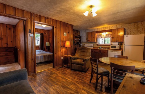 Benton Cabin | Waterfront Cabin for up to 6