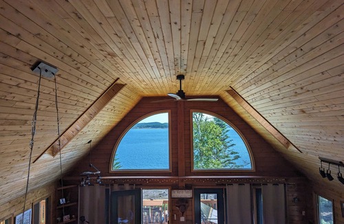 Lubec Cabin | Waterfront cabin/Military discount/Kayaks/Fire pit/beach/No pet fee/deck