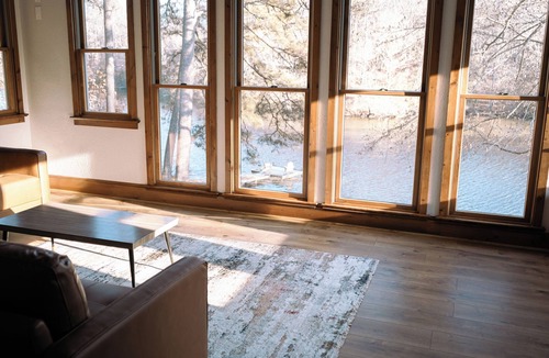 Lanexa House | Waterfront Cabin on 9 Acres with Private Dock