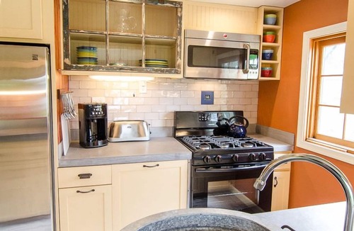 Red Point Cabin | Waterfront Cabin With Spectacular Sunsets Overlooking The Chesapeake Bay
