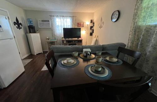 Lake Charles House | Waterfront CabinFast WiFi35min to Cameron LNG