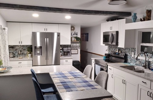 Crystal River Cottage | Waterfront Canal Cottage, Kayaks & Canoes, Minutes from Springs & Manatees!