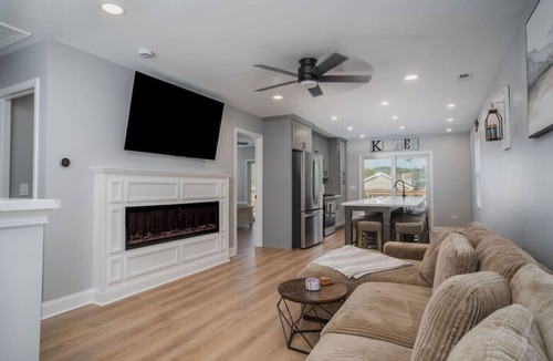 Fox Lake House | Waterfront Channel 3Bed 4Bath with Hot Tub Gazebo and Pet Friendly