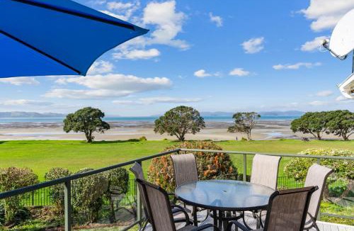 Snells Beach House | Waterfront Charm - Snells Beach Holiday Home