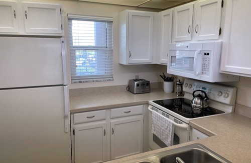 Old Naples Condo | Waterfront Condo close to fabulous 5th Avenue