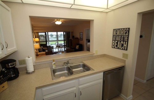 Old Naples Condo | Waterfront Condo close to fabulous 5th Avenue