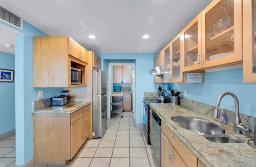 Meadows Condo | Waterfront Condo Dock Pool Near Duval St