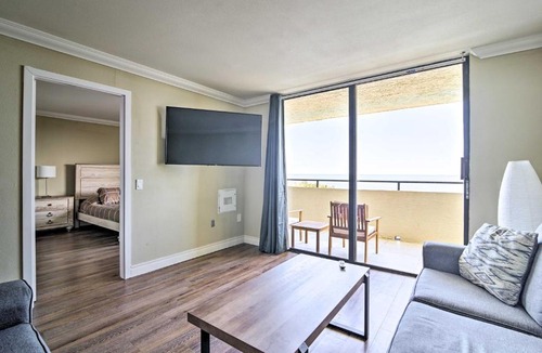 Hudson House | Waterfront Condo: Resort Pool, Tennis & Beach