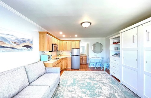 Conway Condo | Waterfront Condo on Crooked Lake | Sleeps 4