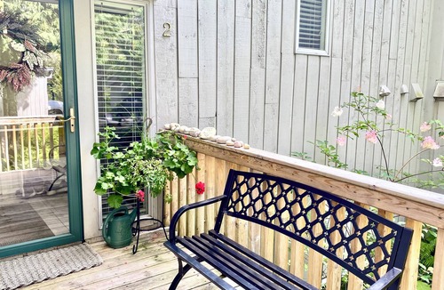Harbor Springs Condo | Waterfront Condo On Little Traverse Bay. Beaches, Tennis,Near Golf And Ski